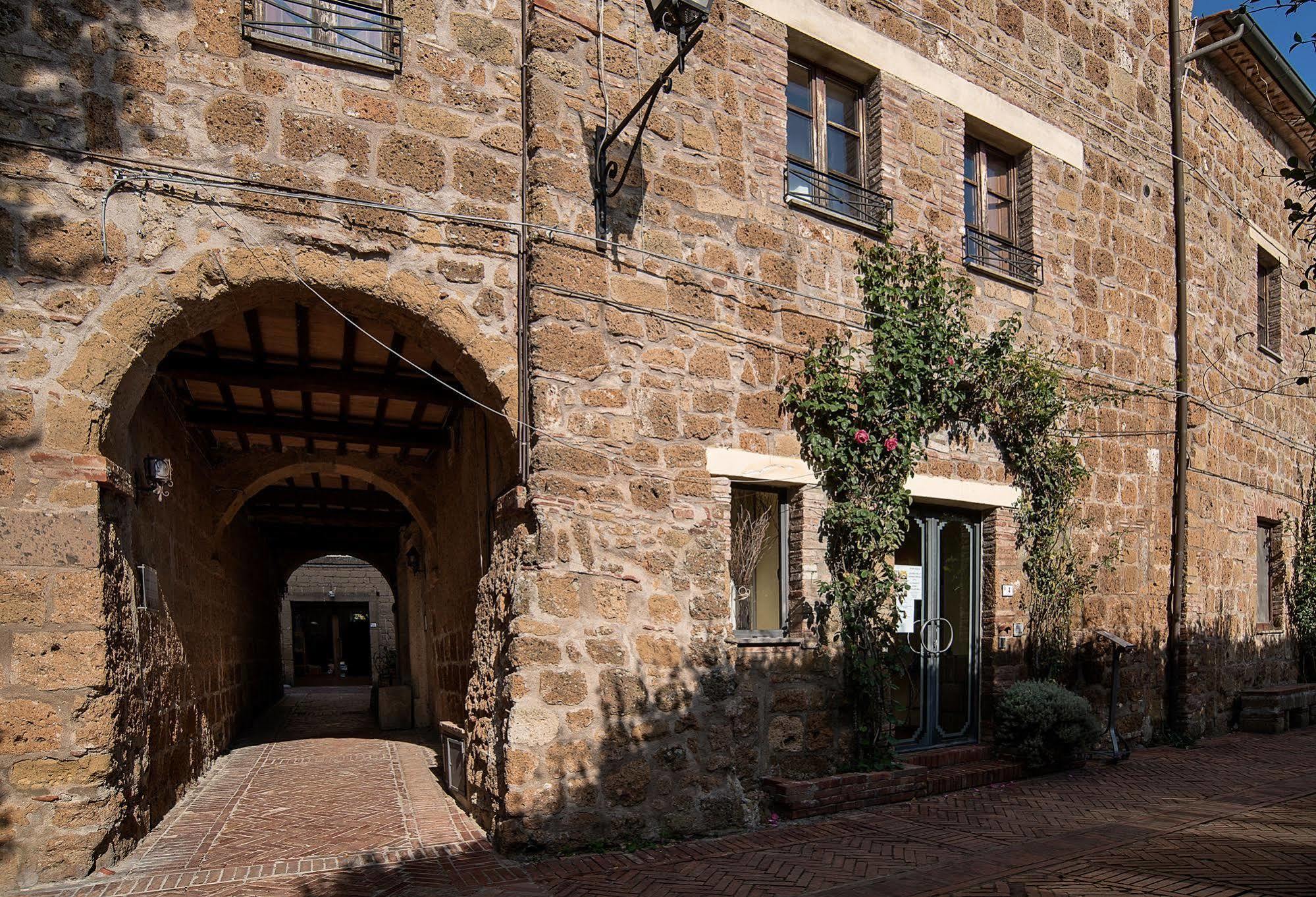 Hotel Scilla Sovana Exterior photo